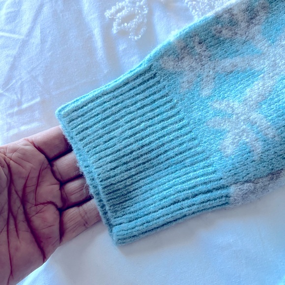 Loft Snowflake sweater - Picture 6 of 7